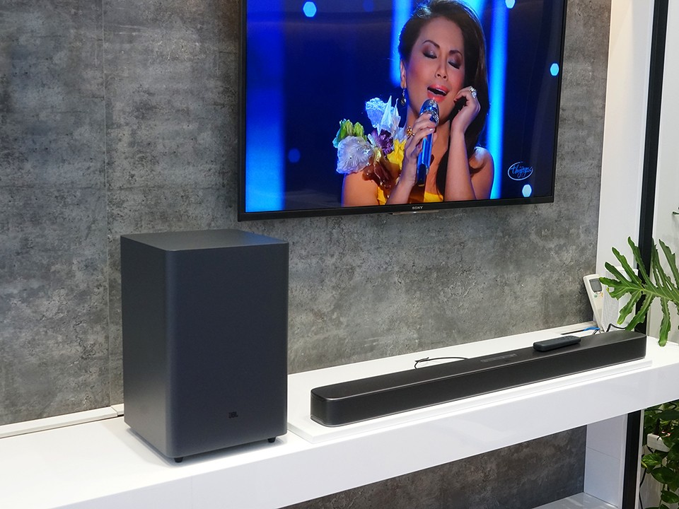 dsc01945 Khui thùng soundbar JBL Bar 2.1 Deep Bass - Nhỏ nhưng có võ, công suất tối đa 300W