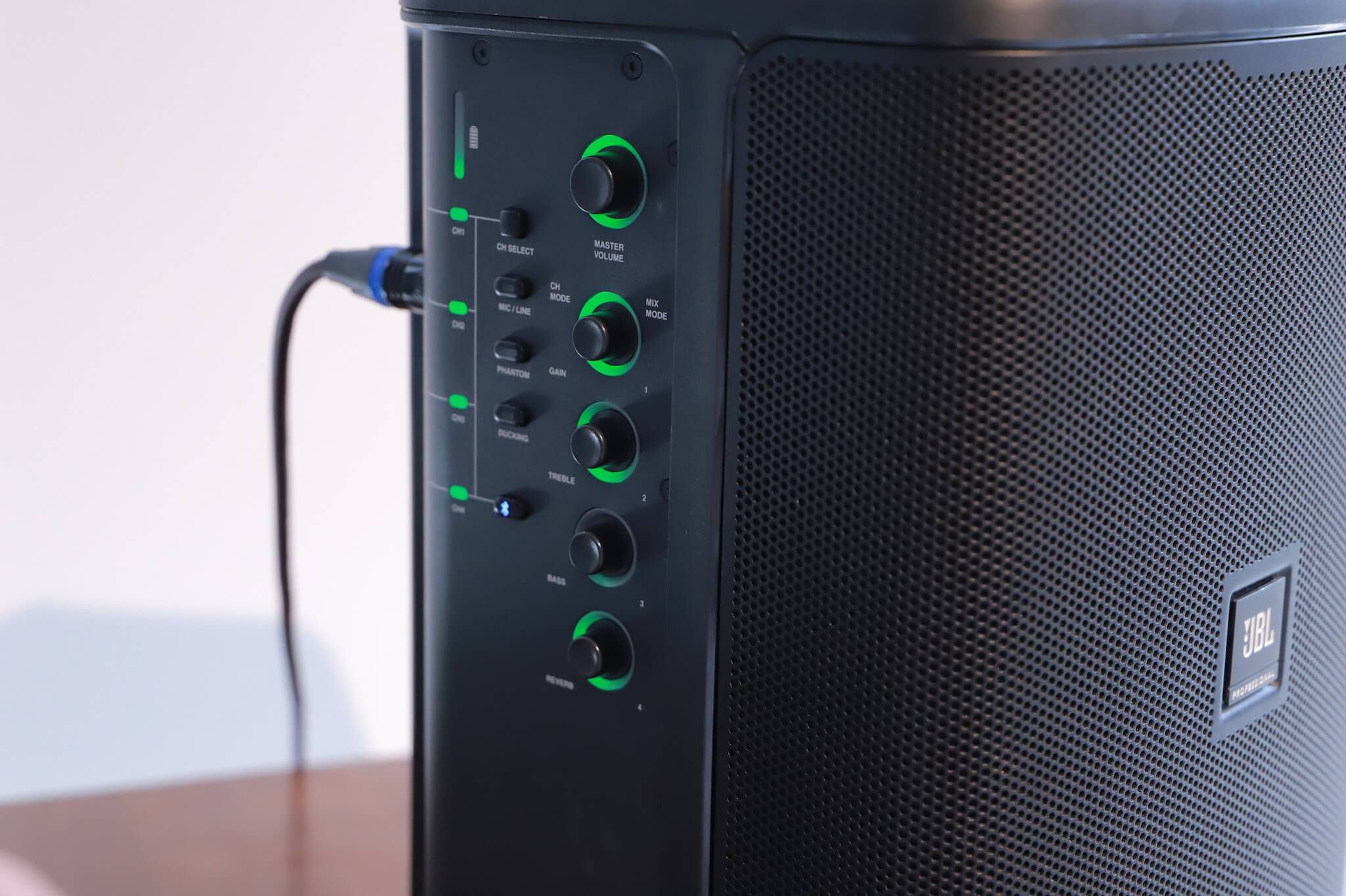 JBL-eon-one-compact-chinh-hang-Tuấn Dũng Audio