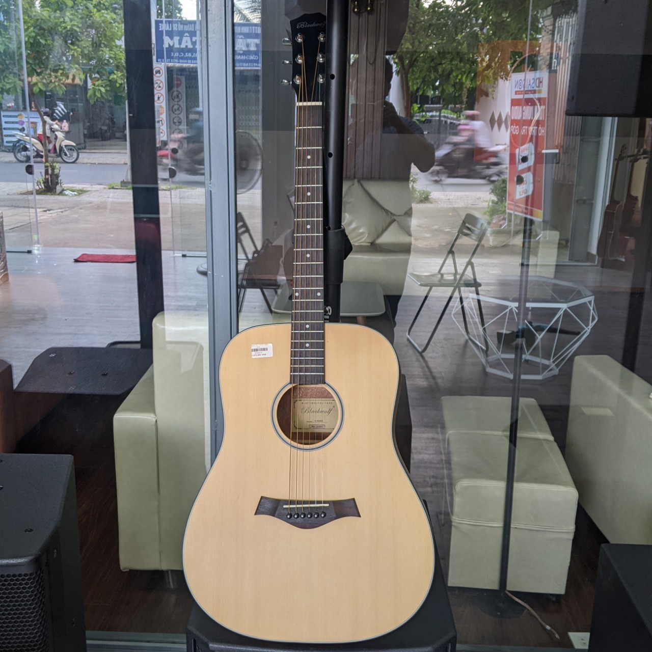 Đàn guitar Black Woft H-4105
