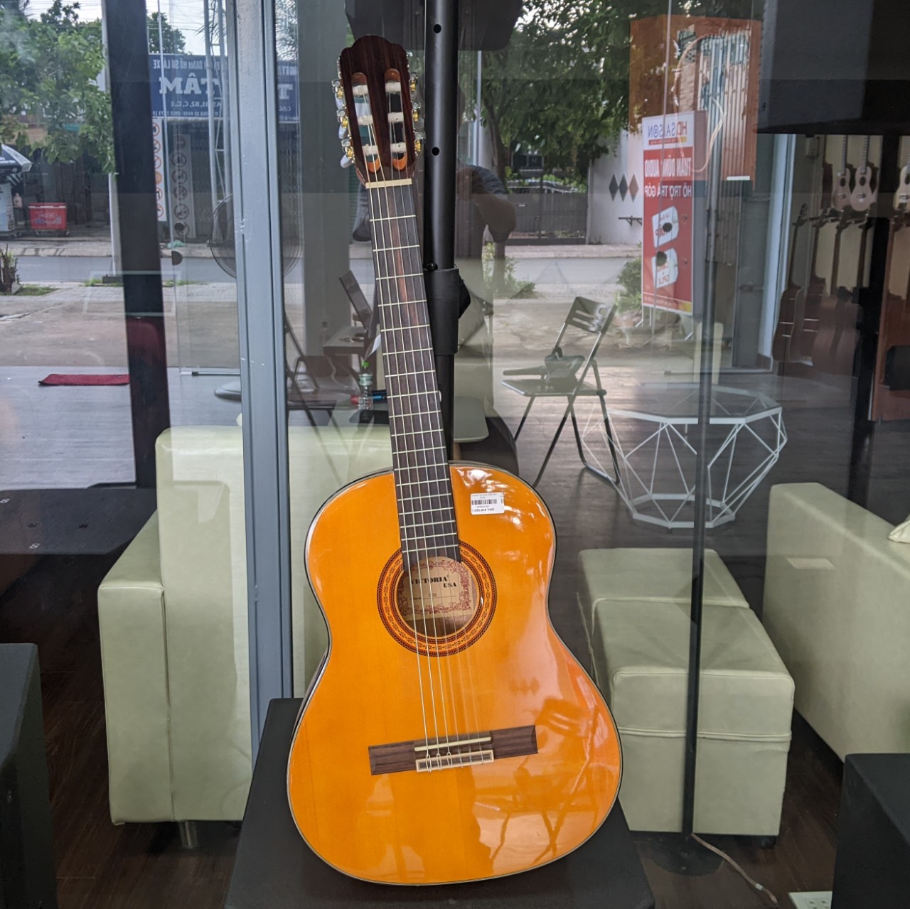 Đàn Guitar Victoria C32 mini
